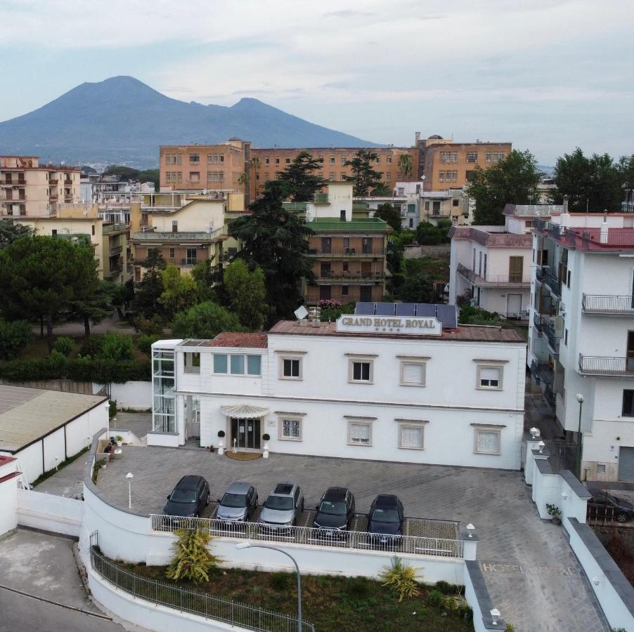 Grand Hotel Royal Pompeia Exterior foto